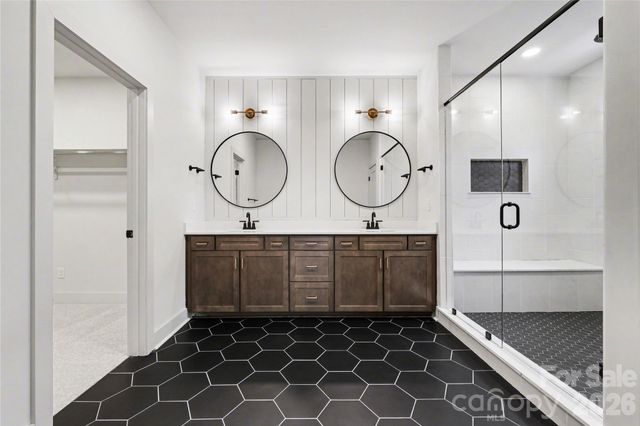 2412 Crestview Drive, Charlotte, NC 28216