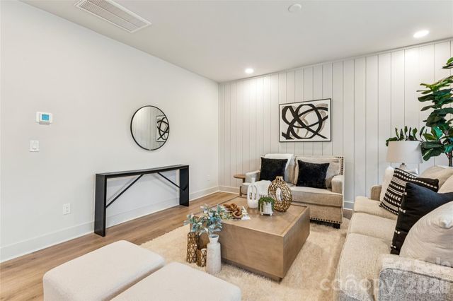 2412 Crestview Drive, Charlotte, NC 28216