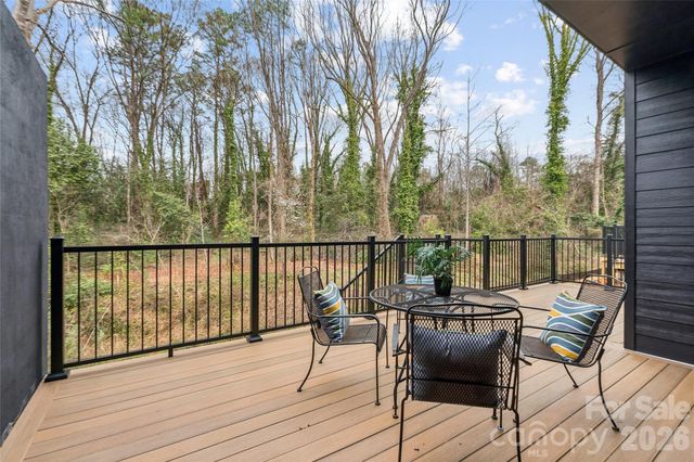 2412 Crestview Drive, Charlotte, NC 28216