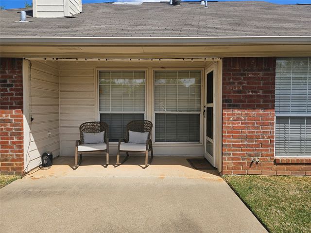 5401 Hollytree Drive 2104, Tyler, TX 75703