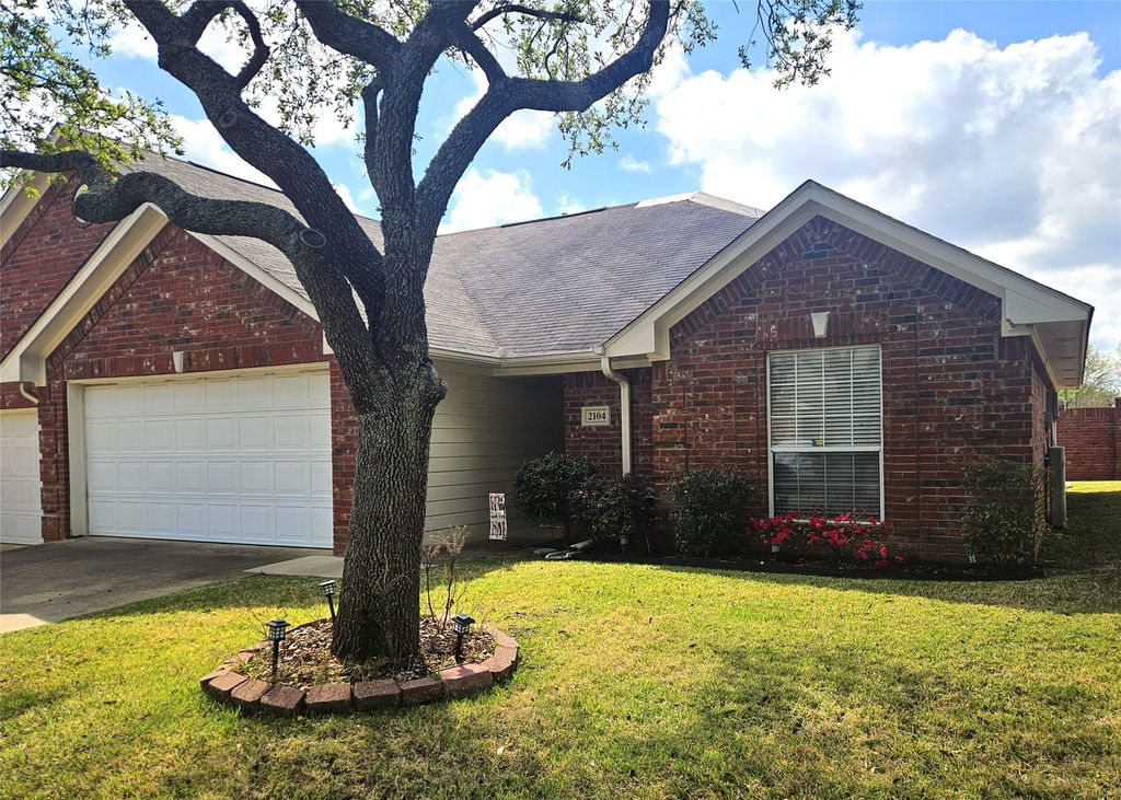 5401 Hollytree Drive 2104, Tyler, TX 75703
