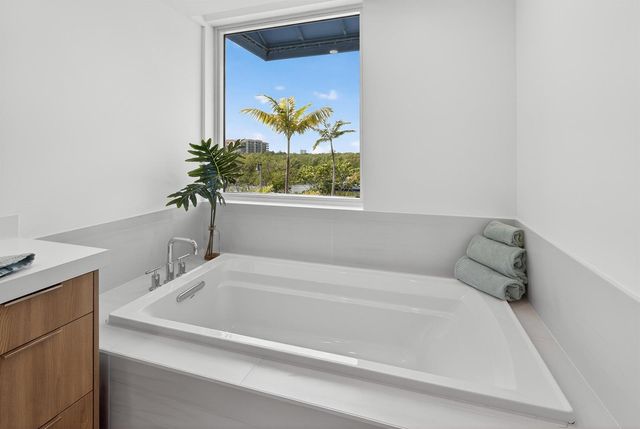 1 S Coastal Way 201, Jupiter, FL 33477