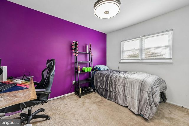 250 COLLEGE DR, Pemberton, NJ 08068