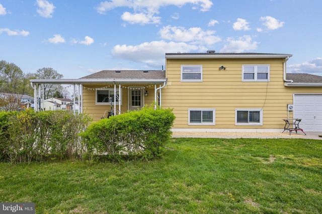 250 COLLEGE DR, Pemberton, NJ 08068