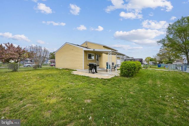 250 COLLEGE DR, Pemberton, NJ 08068