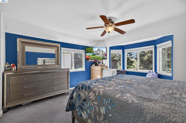 439 W Golf Circle, Manteca, CA 95337