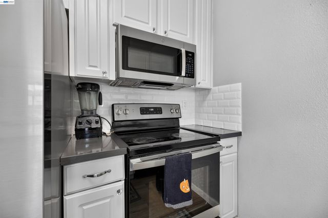 439 W Golf Circle, Manteca, CA 95337