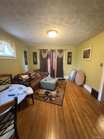 15346 Dexter Avenue, Detroit, MI 48238