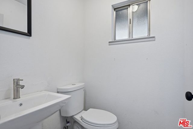 17832 Deer Hill Road, Hidden Valley Lake, CA 95467