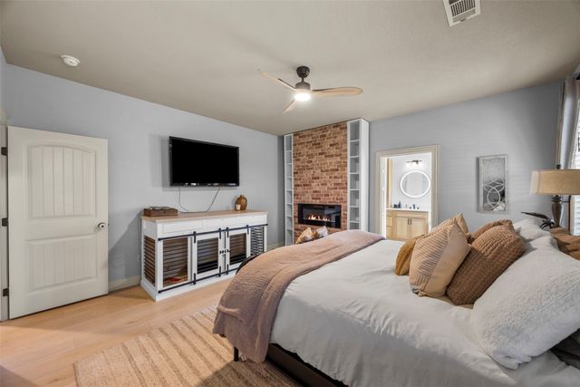 3175 Collins Road, Burleson, TX 76028