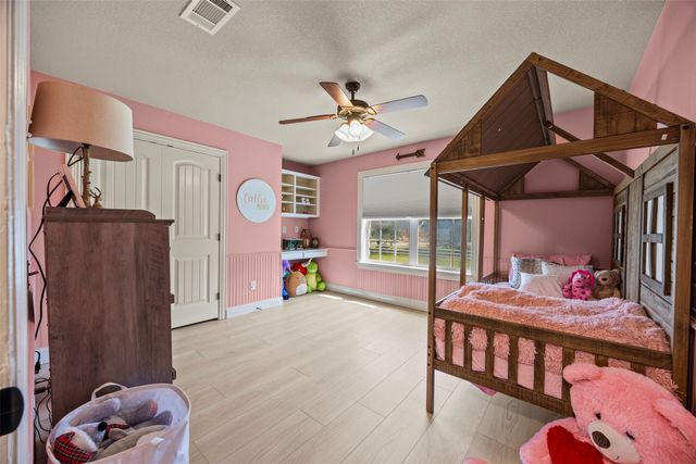 3175 Collins Road, Burleson, TX 76028