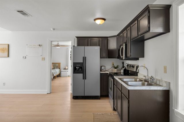 3175 Collins Road, Burleson, TX 76028