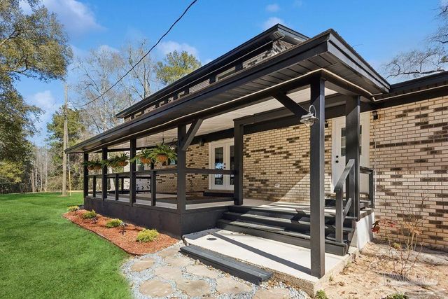 10841 Luker Way, Jay, FL 32565