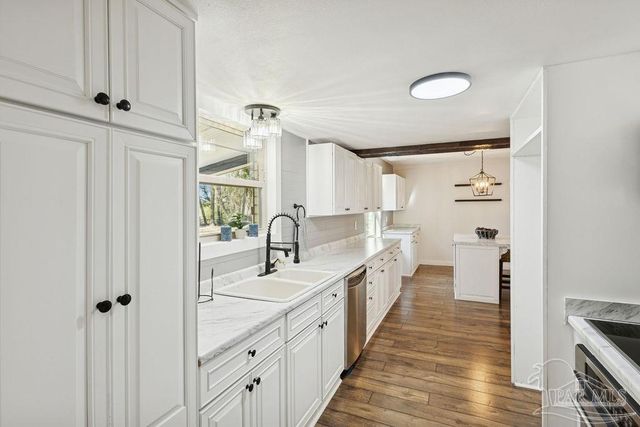 10841 Luker Way, Jay, FL 32565