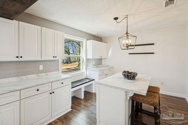 10841 Luker Way, Jay, FL 32565