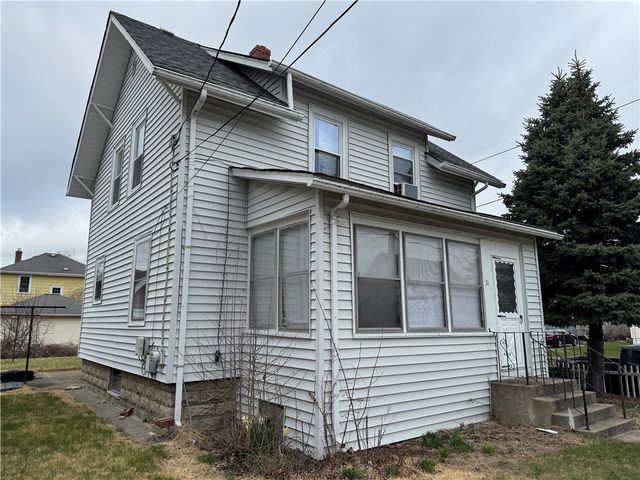 31 Denver Avenue, Cranston, RI 02905