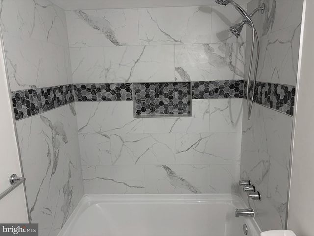 515 MEADOW WOODS, Lawrenceville, NJ 08648