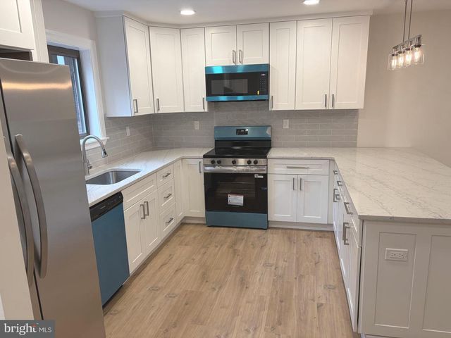 515 MEADOW WOODS, Lawrenceville, NJ 08648