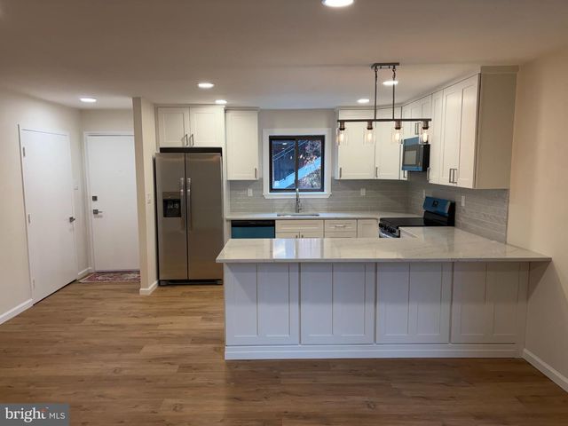 515 MEADOW WOODS, Lawrenceville, NJ 08648