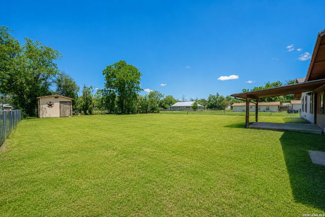 909 Houston, Castroville, TX 78009