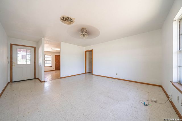 909 Houston, Castroville, TX 78009