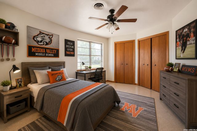 909 Houston, Castroville, TX 78009