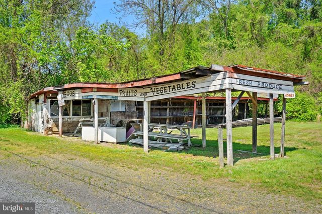 11947 LEE HWY, Sperryville, VA 22740