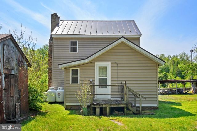 11947 LEE HWY, Sperryville, VA 22740