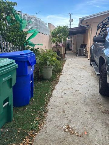 255 NW 27TH Court, Miami, FL 33125