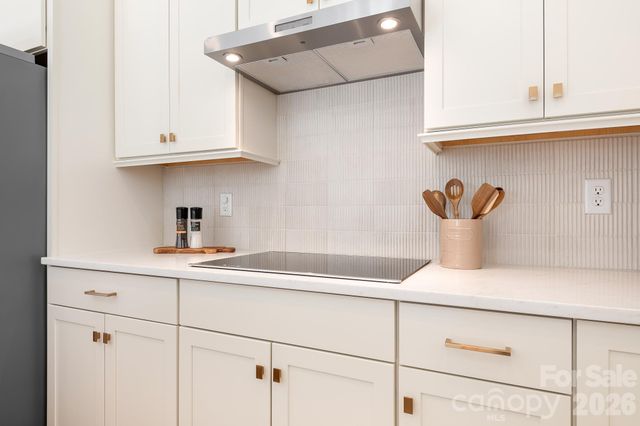 4326 Morning Mist Drive, Sherrills Ford, NC 28673