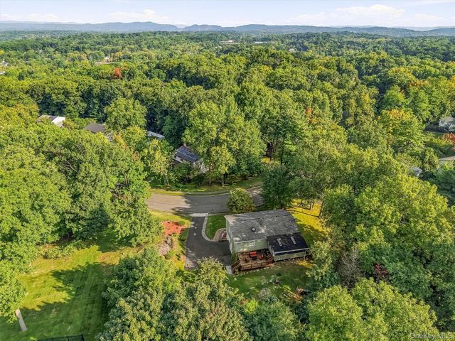 64 Forest Glen Road, Valley Cottage, NY 10989