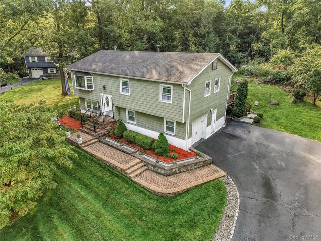 64 Forest Glen Road, Valley Cottage, NY 10989