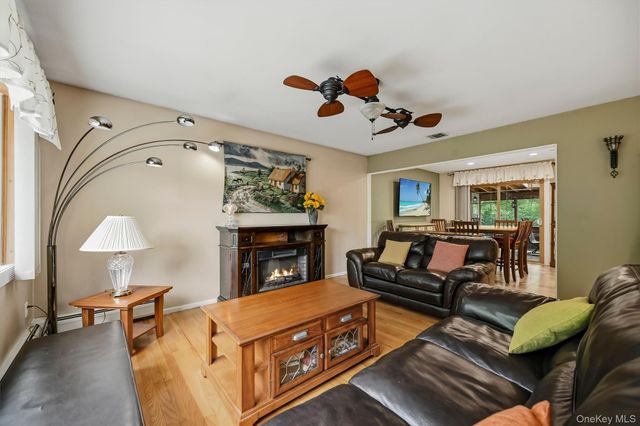 64 Forest Glen Road, Valley Cottage, NY 10989