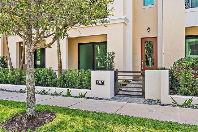 5260 Beckman Terrace, Palm Beach Gardens, FL 33418