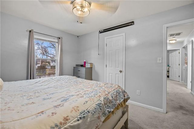 3 Travis CIR, Hampton, VA 23669