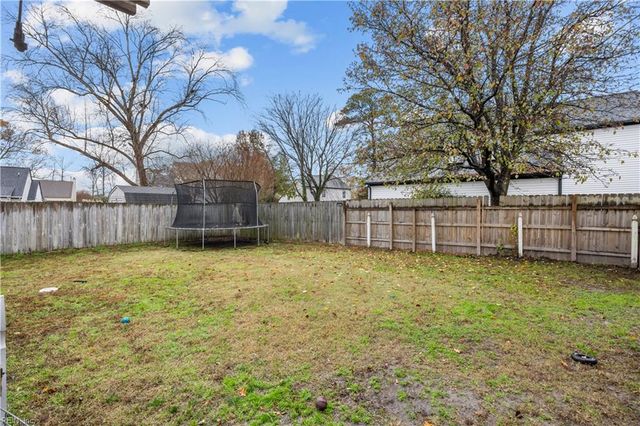 3 Travis CIR, Hampton, VA 23669