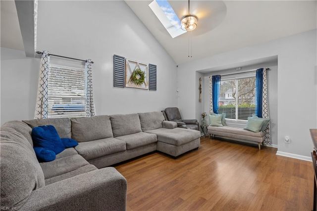 3 Travis CIR, Hampton, VA 23669