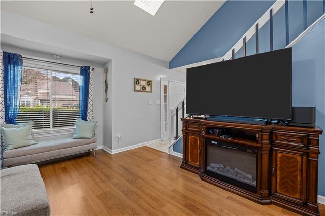 3 Travis CIR, Hampton, VA 23669