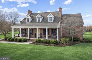 126 HERITAGE KNOLL LN, Summit Point, WV 25446