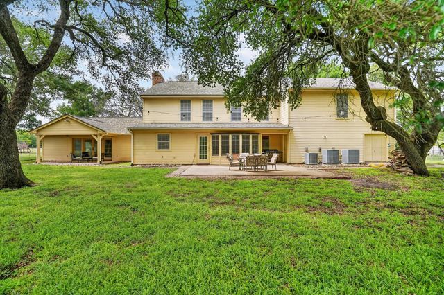 14145 S Highway 281, Santo, TX 76472