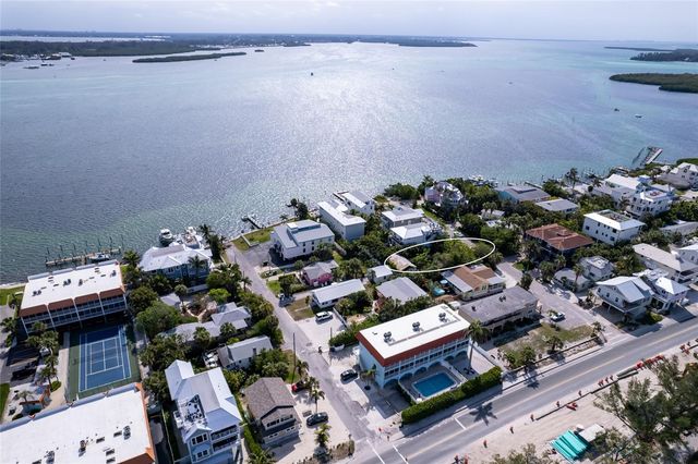 106 S 11TH, Bradenton Beach, FL 34217