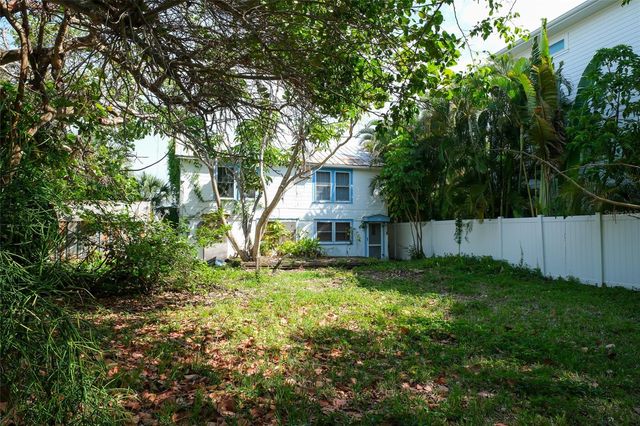 106 S 11TH, Bradenton Beach, FL 34217