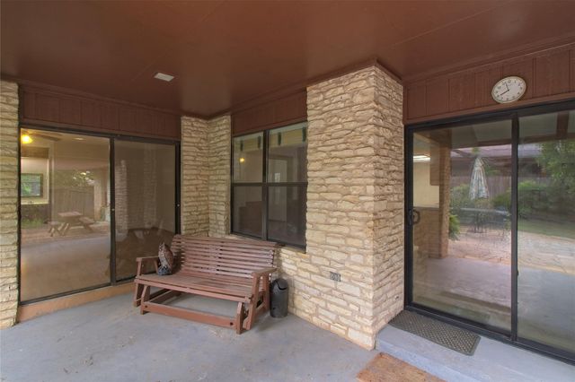 400 DEEPWOOD DR, Georgetown, TX 78628
