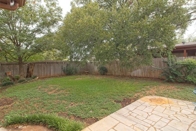 400 DEEPWOOD DR, Georgetown, TX 78628