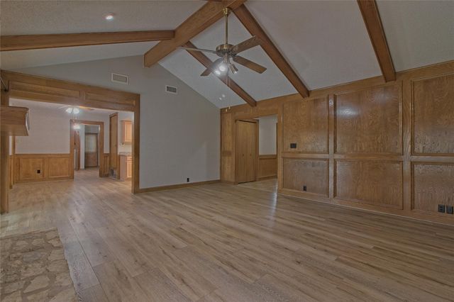 400 DEEPWOOD DR, Georgetown, TX 78628