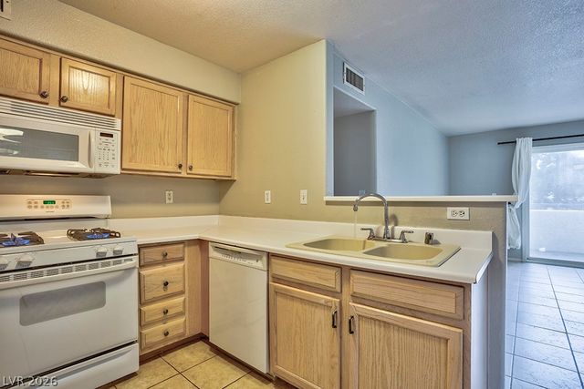 3128 Tarpon Drive 202, Las Vegas, NV 89120