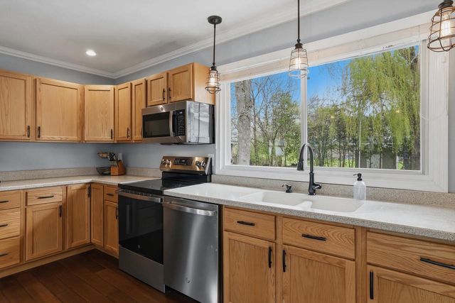 417 S 3RD STREET, Winneconne, WI 54986