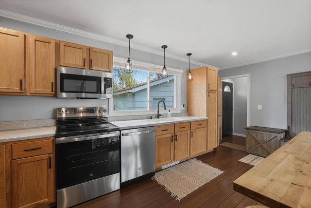 417 S 3RD STREET, Winneconne, WI 54986