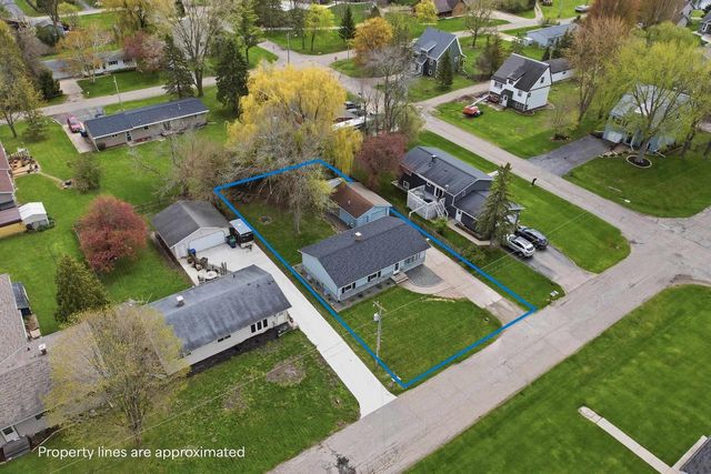 417 S 3RD STREET, Winneconne, WI 54986