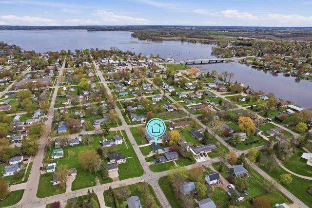 417 S 3RD STREET, Winneconne, WI 54986